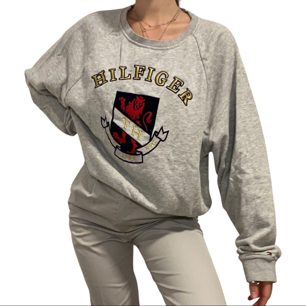 TOMMY HILFIGER Embroidered Sweatshirt (Grey)